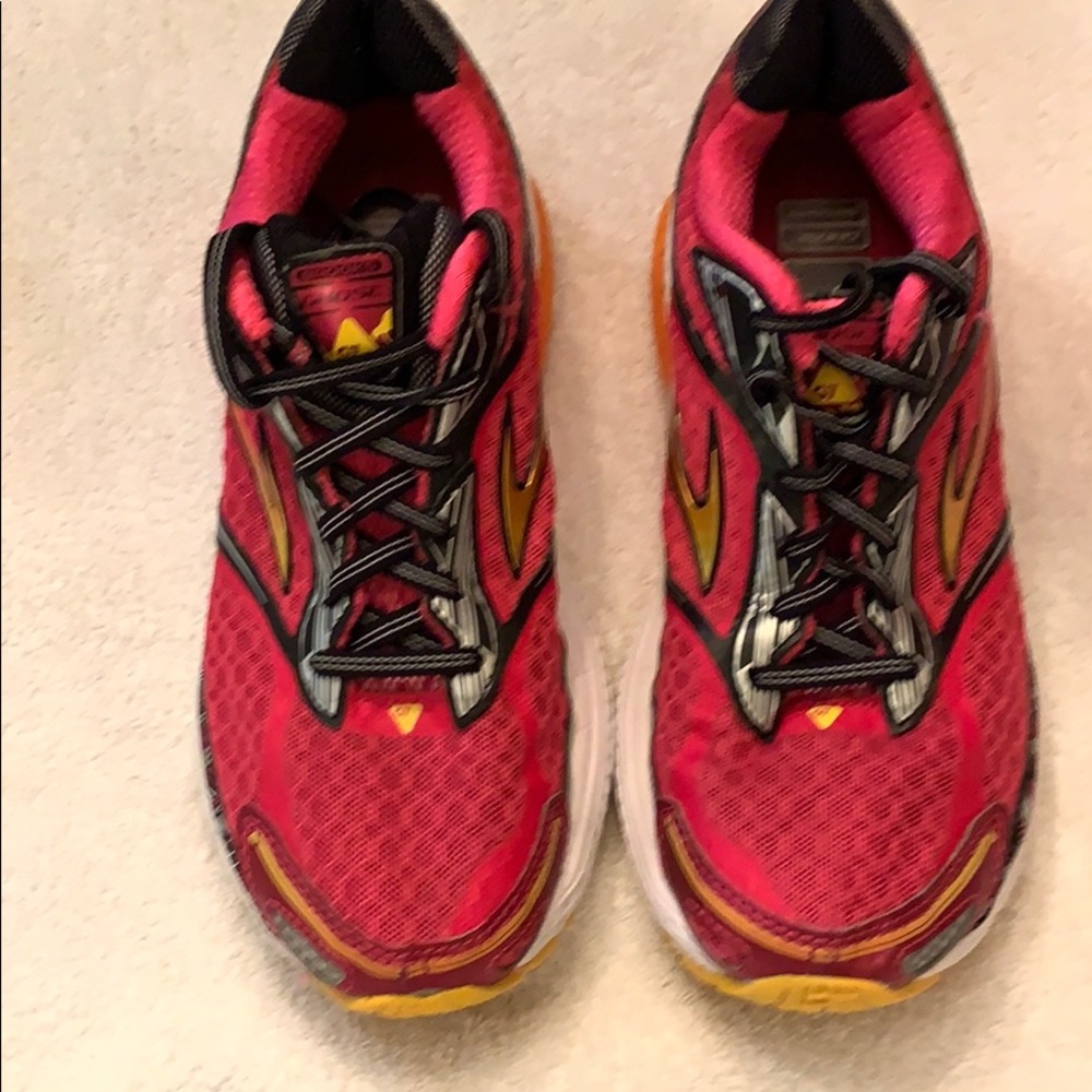 Brooks Ghost G7 Running Shoes Ladies size 7.5 B